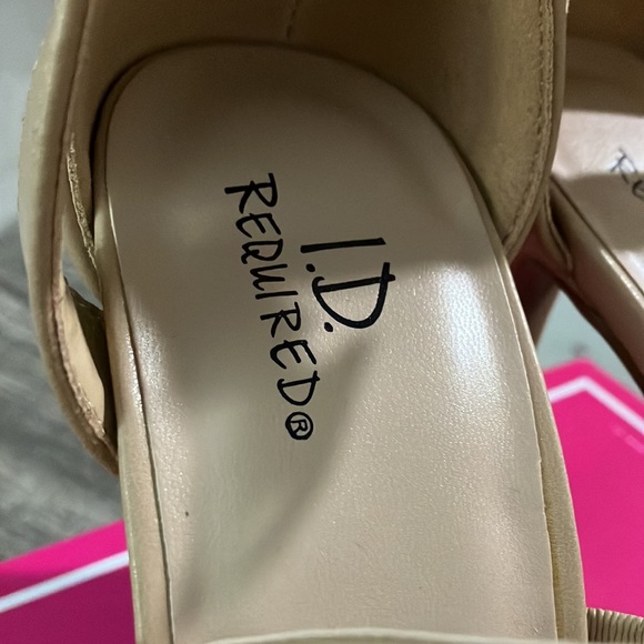 Nude Heels - Picture 9 of 13